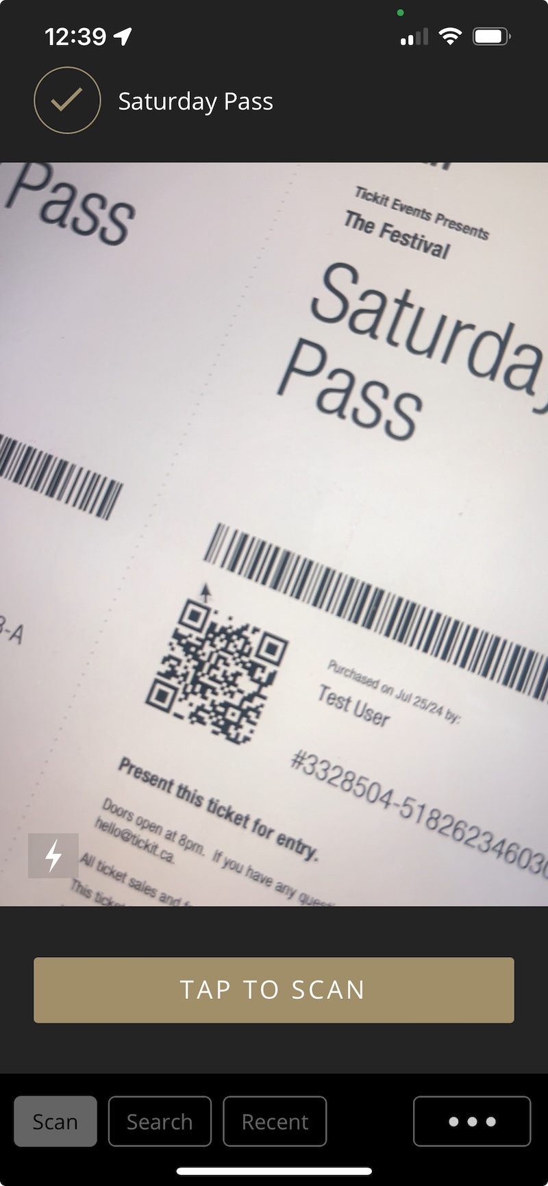 Scanning a ticket in the iOS app